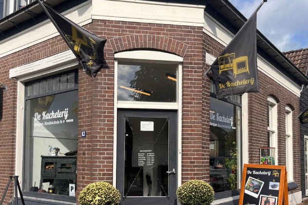 Op zoek naar een kachel showroom nabij Emmen? Kies voor De Kachelerij!